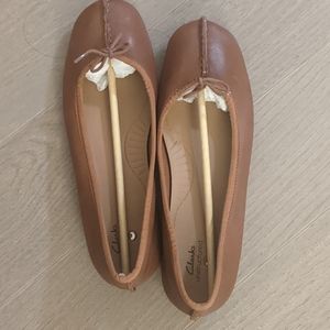 Clark's women's freckle ice women's ballet flat shoes dark tan new w/o box 8.5